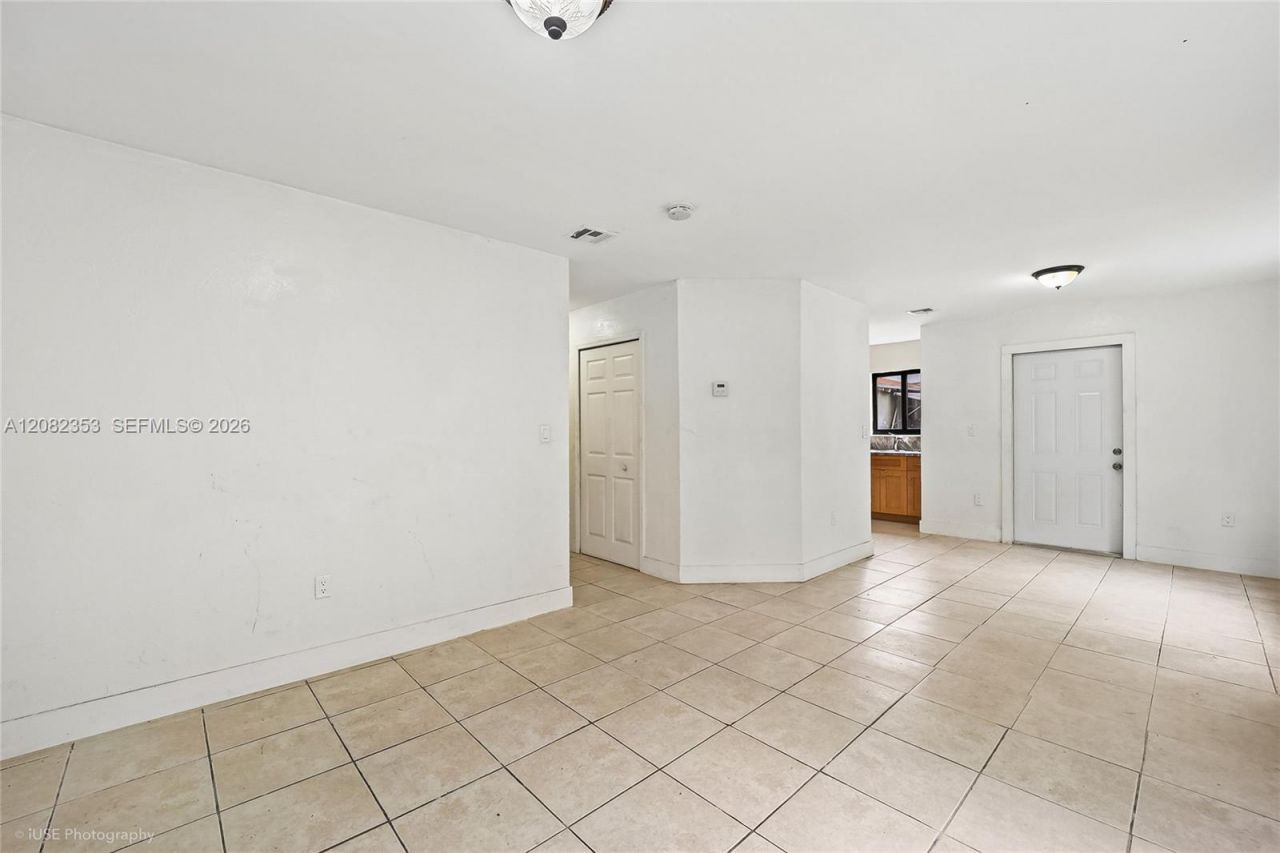 3471/3473 Plaza St , Miami, FL 33133 Photo
