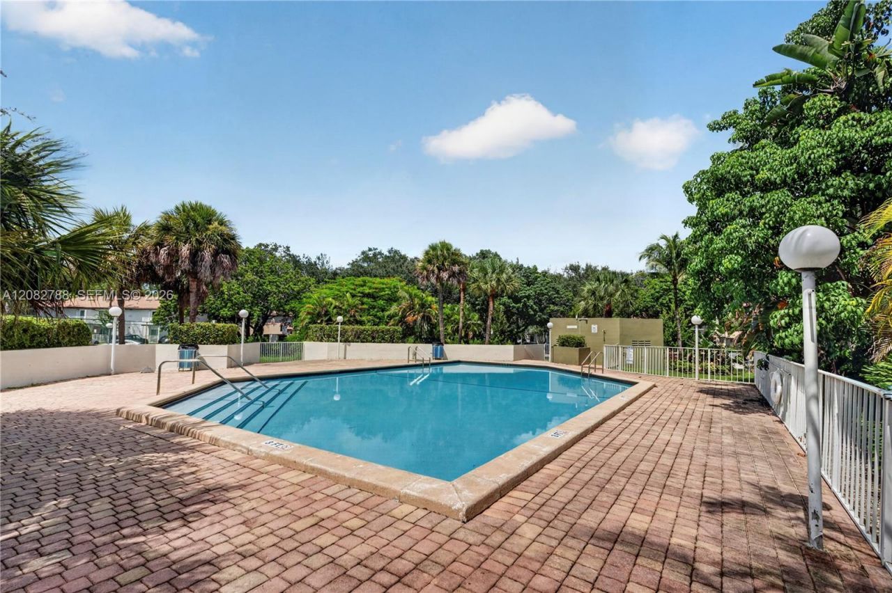 4215 N University Dr, Unit 115, Sunrise, FL 33351 Photo