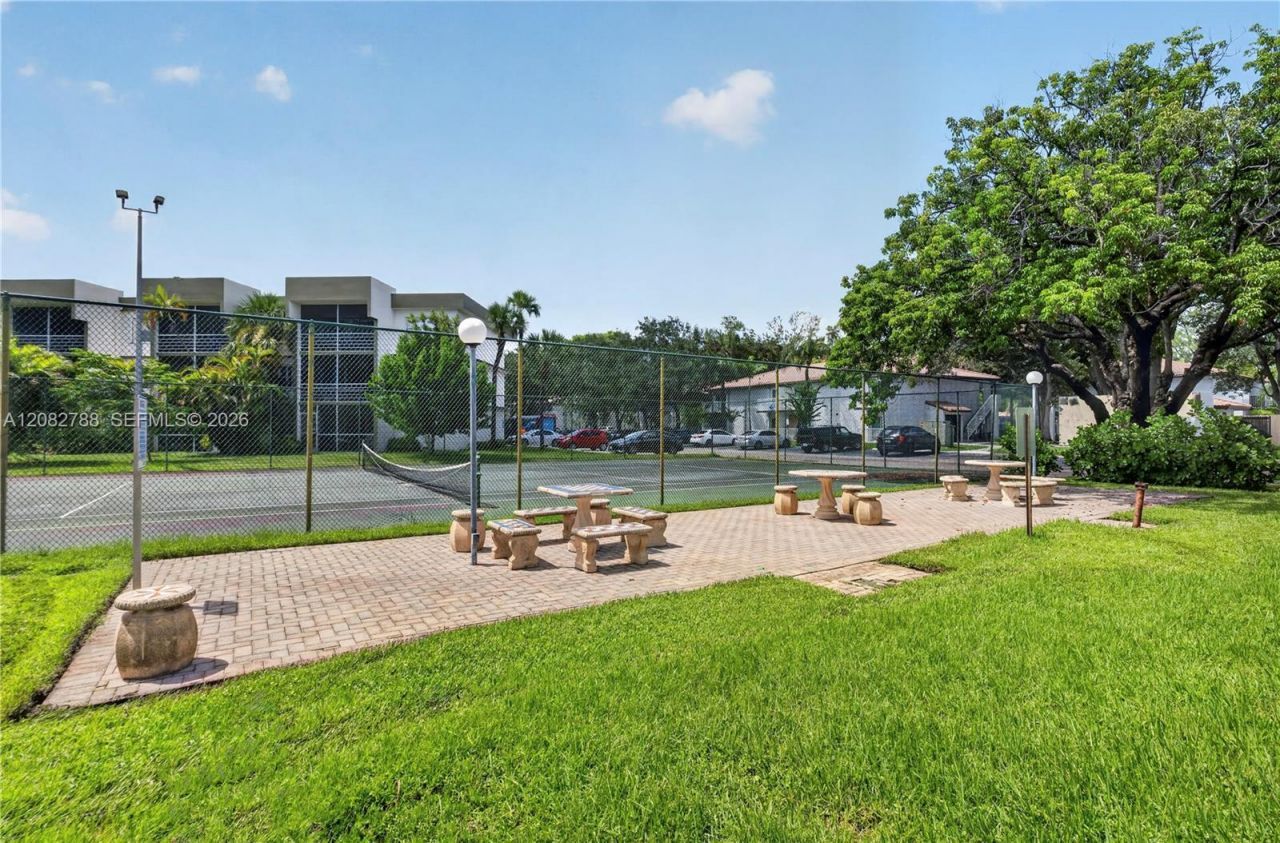 4215 N University Dr, Unit 115, Sunrise, FL 33351 Photo