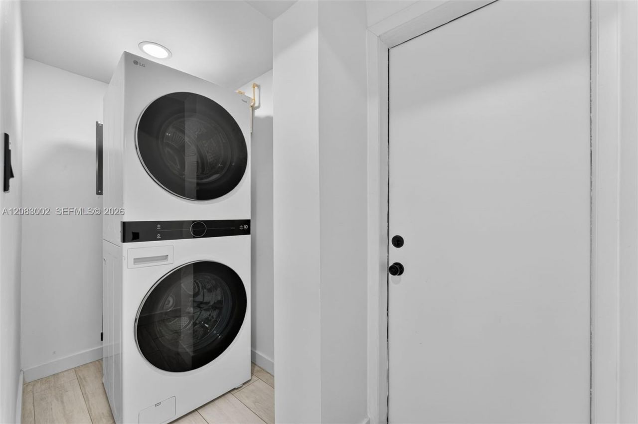 1664 SW 28th Ave , Fort Lauderdale, FL 33312 Photo
