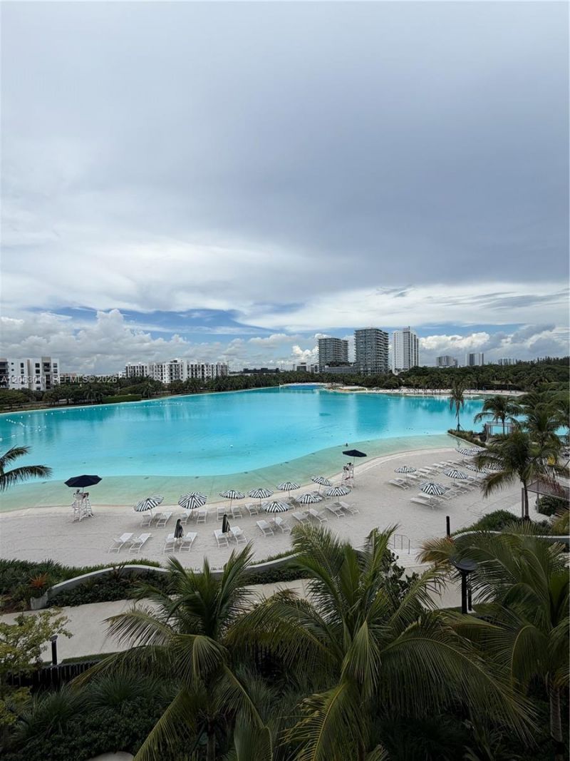 2411 Laguna Cir, Unit 307, North Miami, FL 33181 Photo