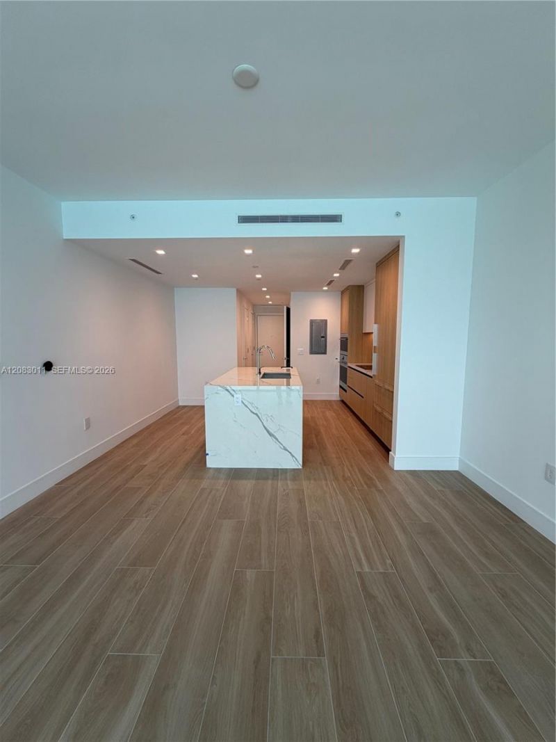 2411 Laguna Cir, Unit 307, North Miami, FL 33181 Photo