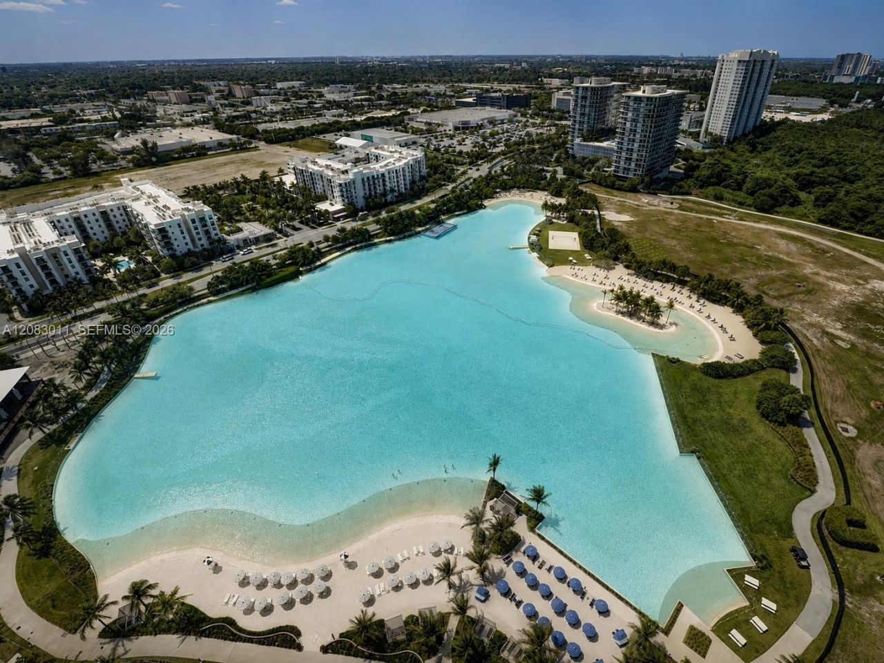 2411 Laguna Cir, Unit 307, North Miami, FL 33181 Photo