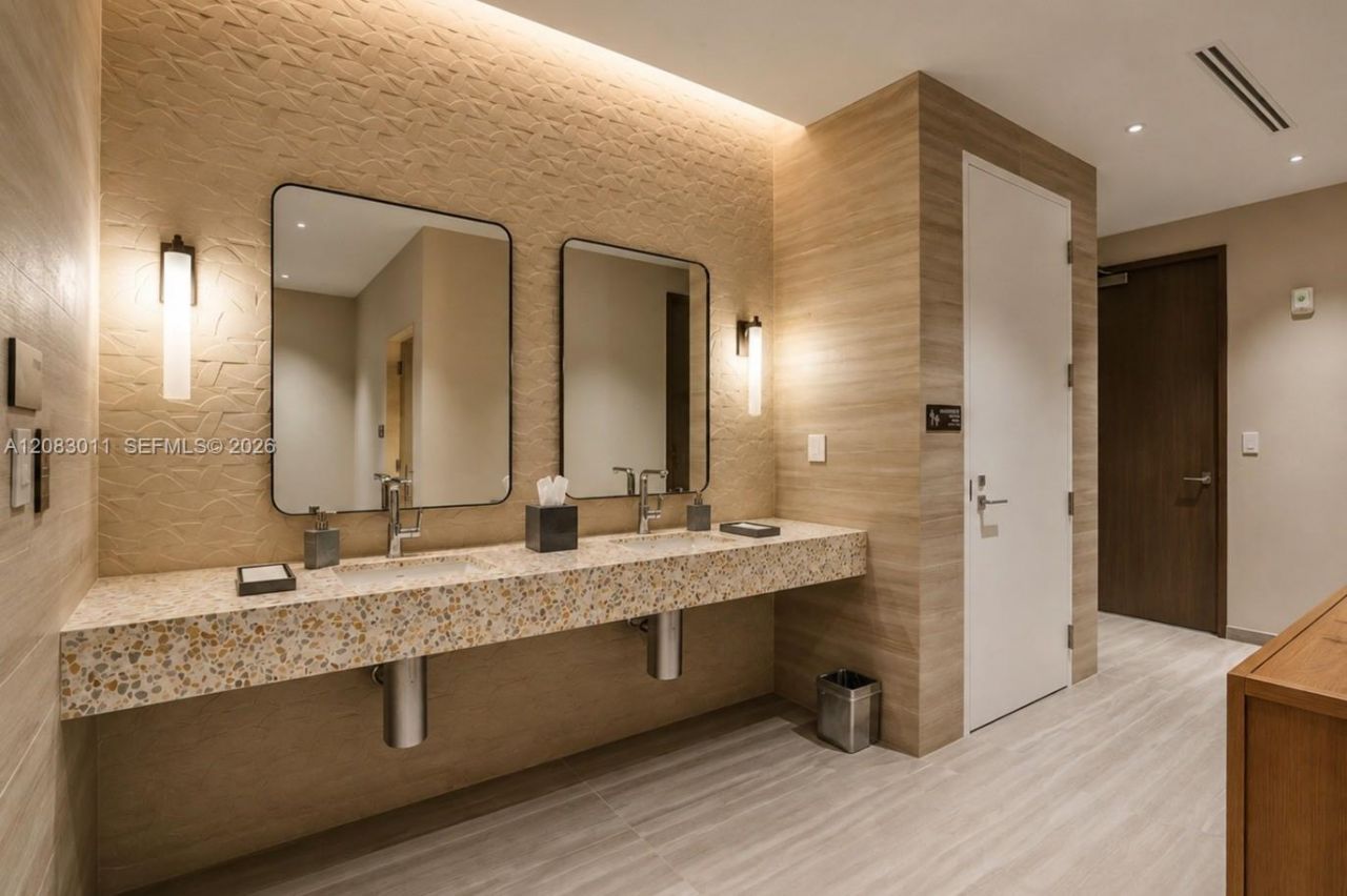 2411 Laguna Cir, Unit 307, North Miami, FL 33181 Photo