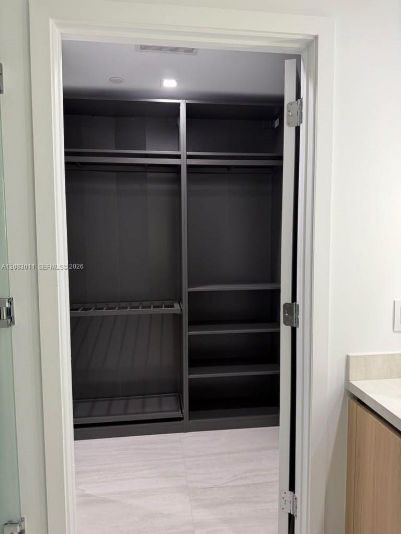2411 Laguna Cir, Unit 307, North Miami, FL 33181 Photo