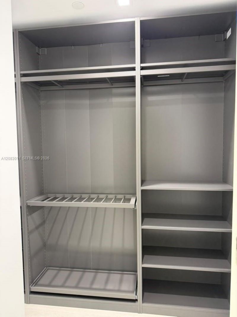 2411 Laguna Cir, Unit 307, North Miami, FL 33181 Photo