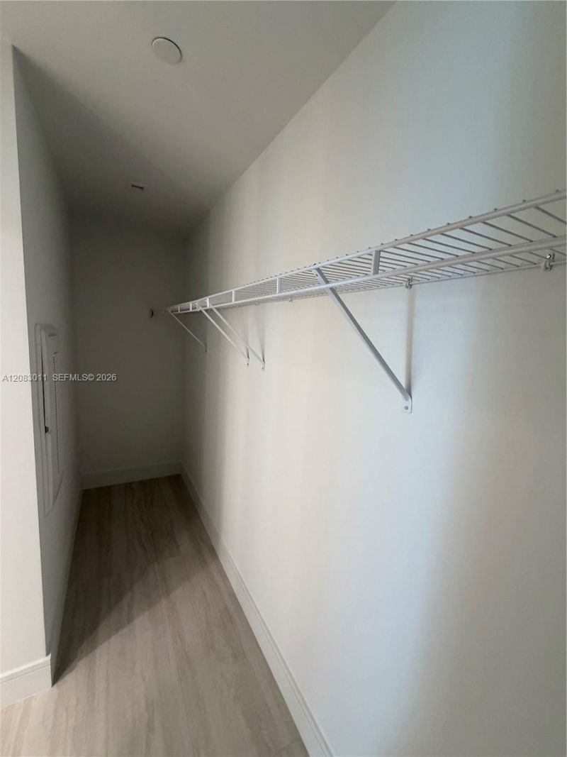 2411 Laguna Cir, Unit 307, North Miami, FL 33181 Photo