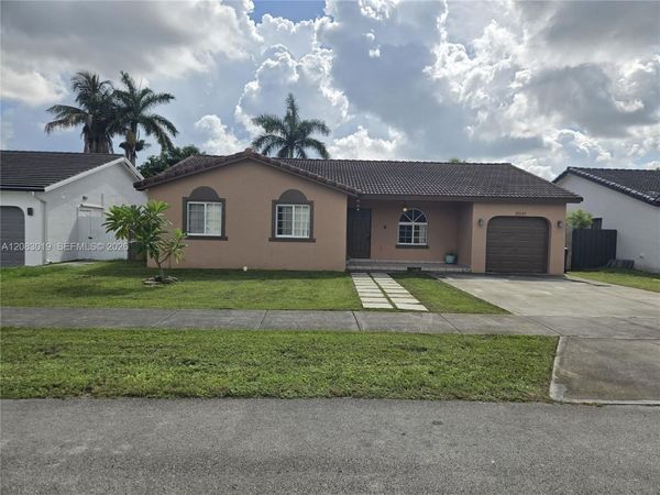 18045 SW 154th Pl , Miami, FL 33187