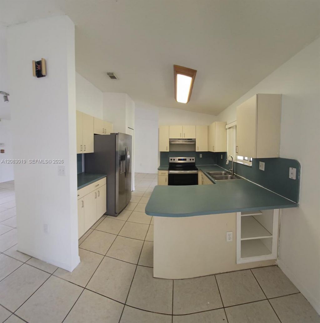 18045 SW 154th Pl, Miami, FL 33187 Photo