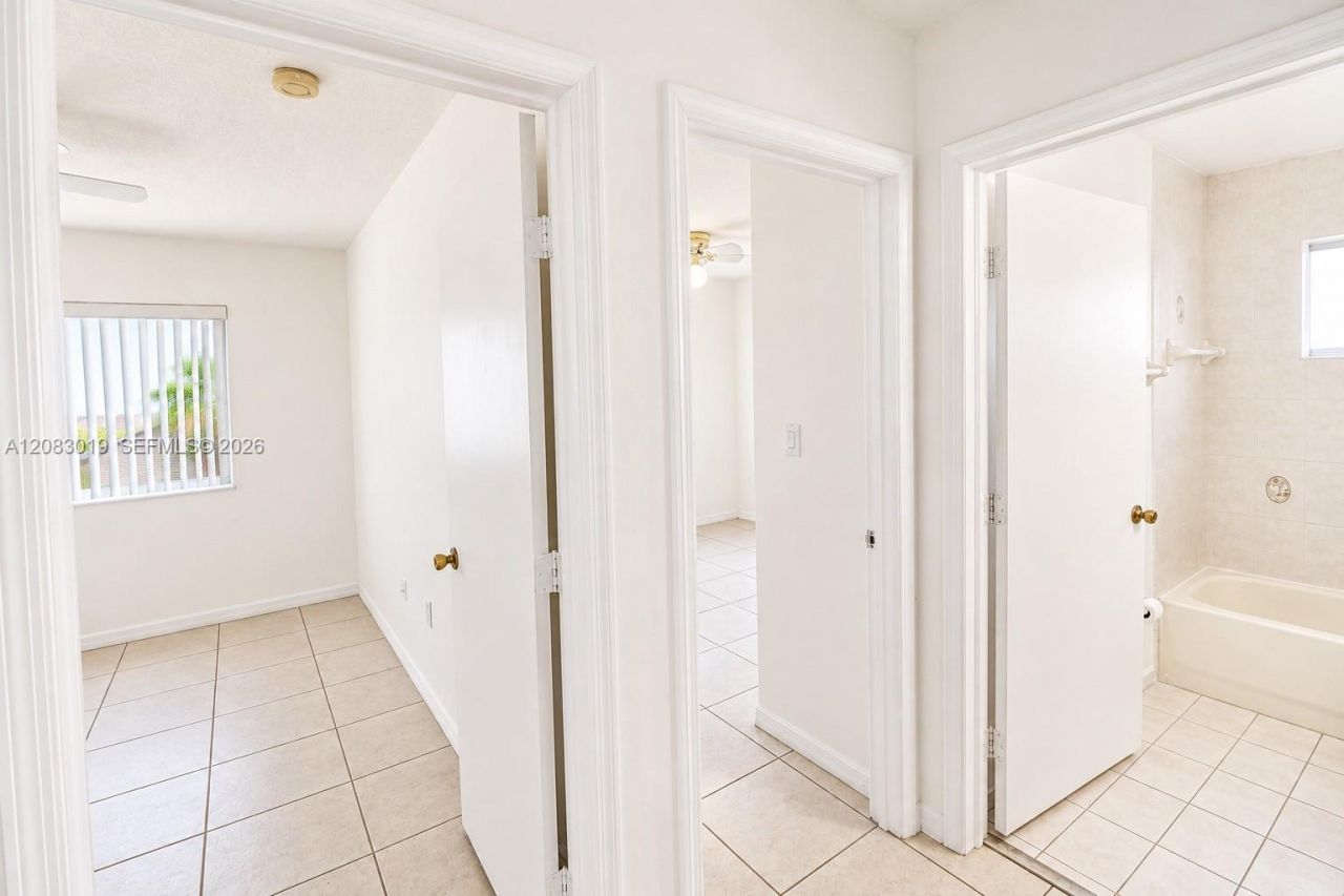 18045 SW 154th Pl, Miami, FL 33187 Photo