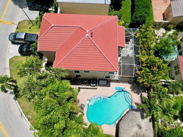 584 NW 87th Ter , Coral Springs, FL 33071