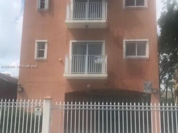 861 NW 2 street , Unit 303, Miami, FL 33128