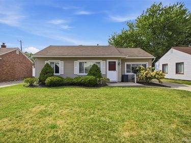 26741 Clancy Street, Roseville, Mi 48066