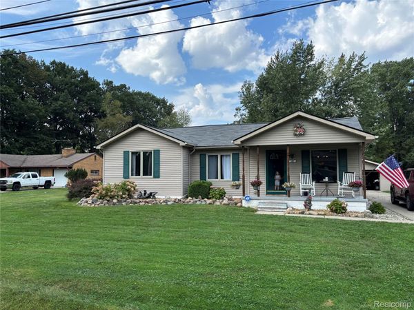 21601 Holly Street , Clinton Township, Mi 48035