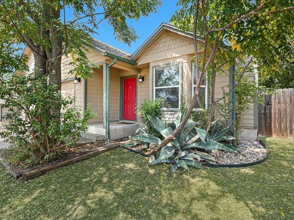 519 Cutty TRL, Unit B, Lakeway, TX 78734