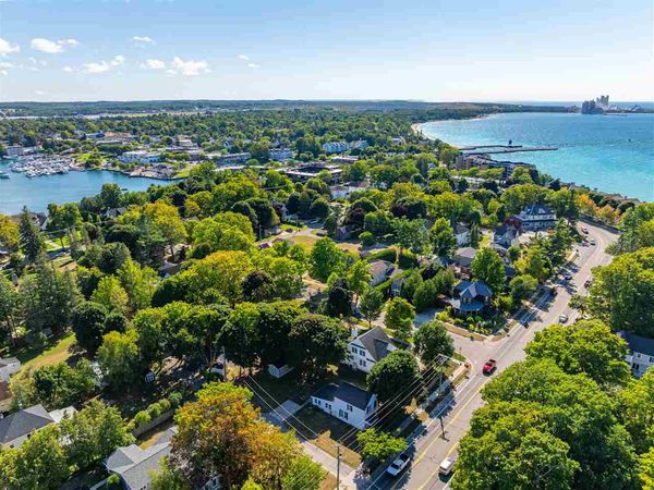 204 Petoskey, Charlevoix, MI 49720