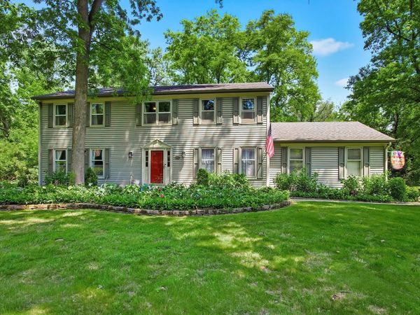 6710 Connecticut Trail , Crystal Lake, IL 60012