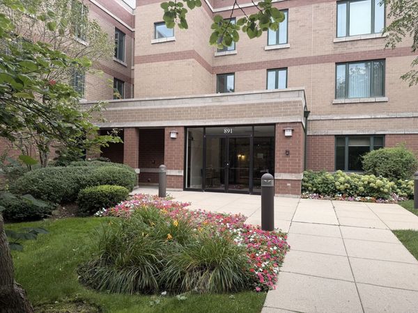 891 Central Avenue , Unit 219, Highland Park, IL 60035