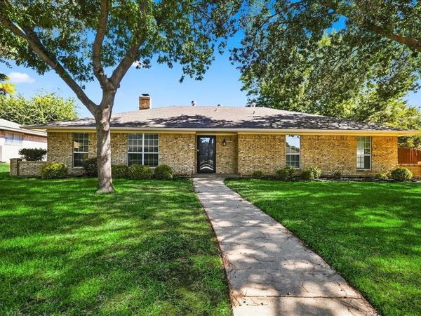 1407 Glenhill Lane, Lewisville, TX 75077