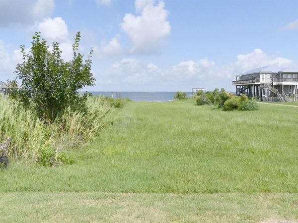 25751 CHEF MENTEUR Highway, New Orleans, LA 70129