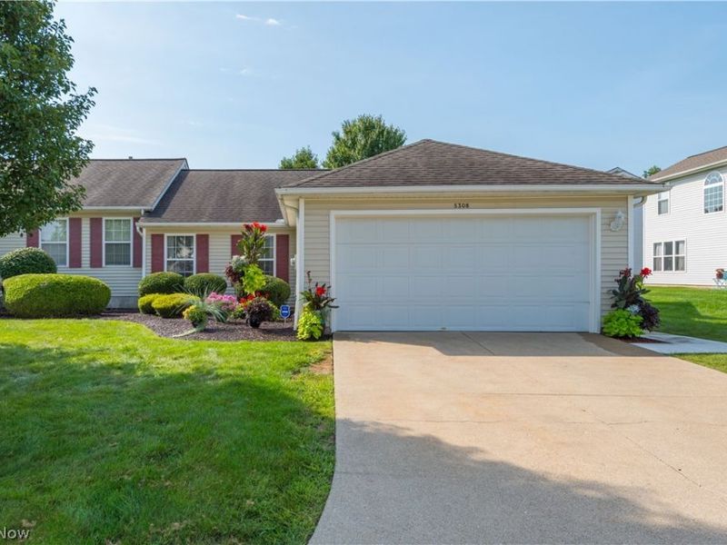 5308 Chaucer Drive, Medina, OH 44256 Photo 1