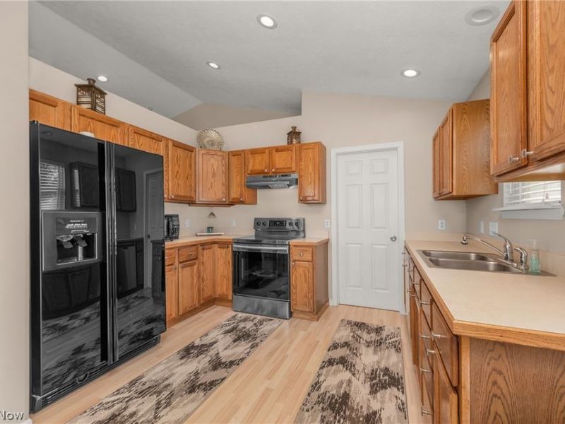 5308 Chaucer Drive, Medina, OH 44256 Photo 13
