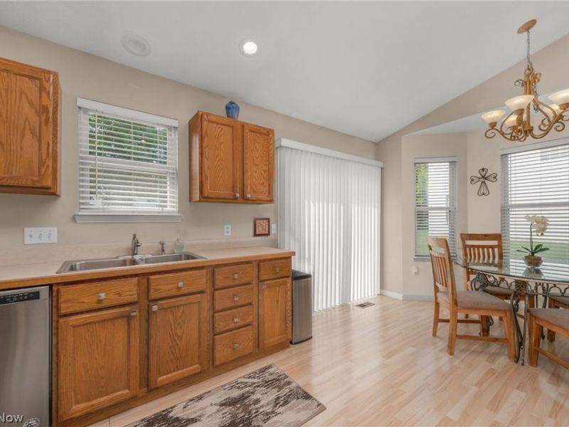 5308 Chaucer Drive, Medina, OH 44256 Photo 16