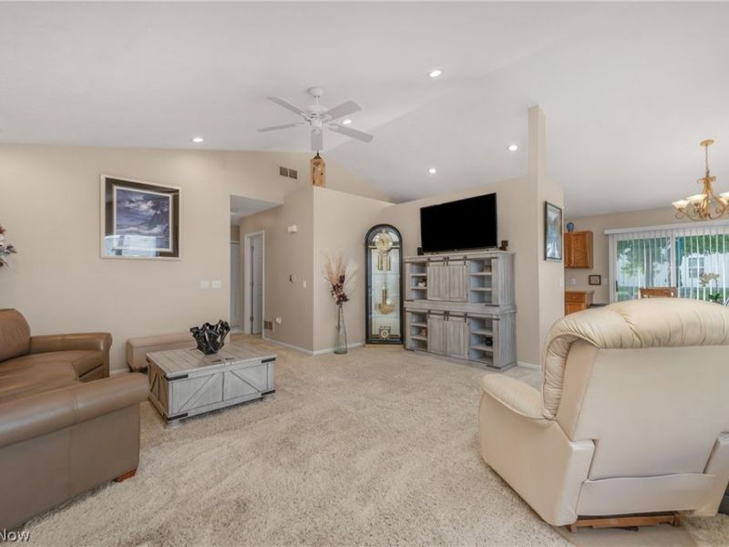 5308 Chaucer Drive, Medina, OH 44256 Photo 5