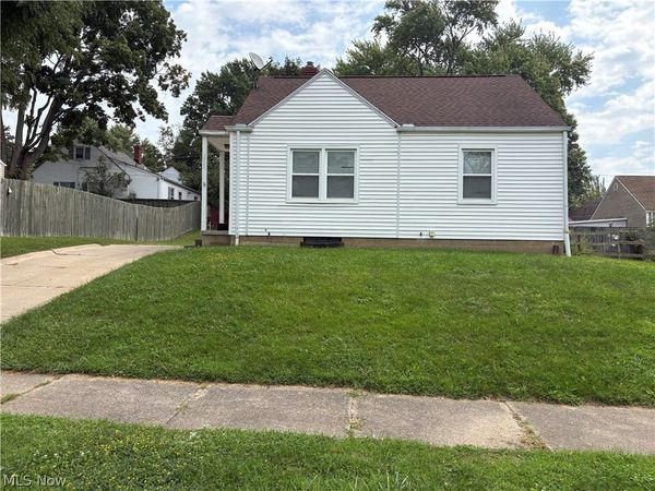 1711 Evergreen Avenue , Akron, OH 44301