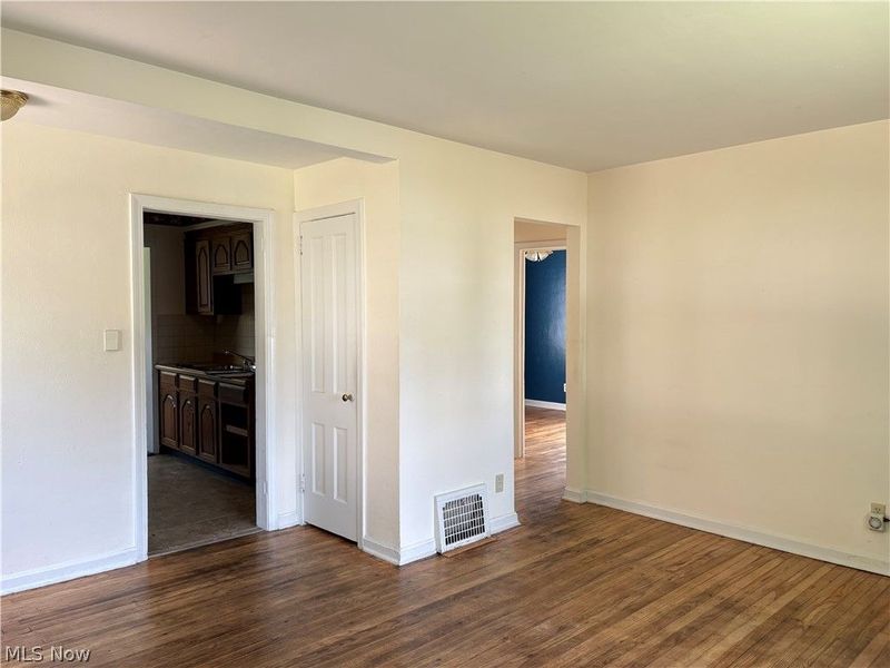 1711 Evergreen Avenue, Akron, OH 44301 Photo 3
