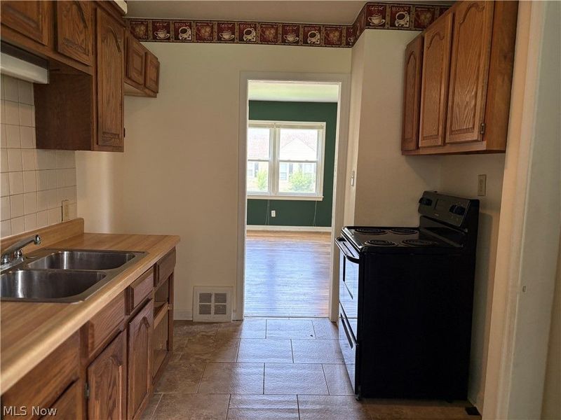 1711 Evergreen Avenue, Akron, OH 44301 Photo 5