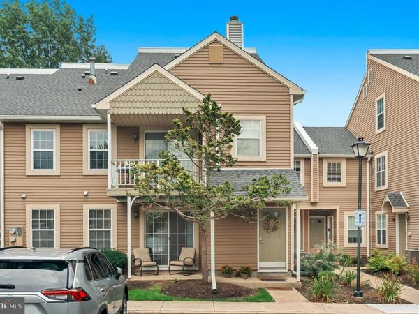 805 SOCIETY PLACE , NEWTOWN, PA 18940