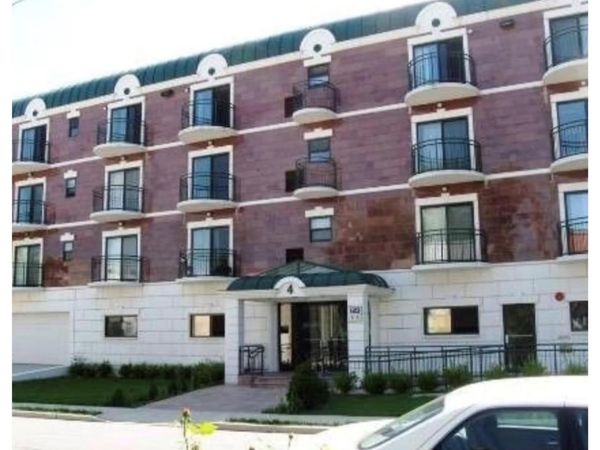 4 Chelsea Place , Unit 2A, Great Neck, NY 11021