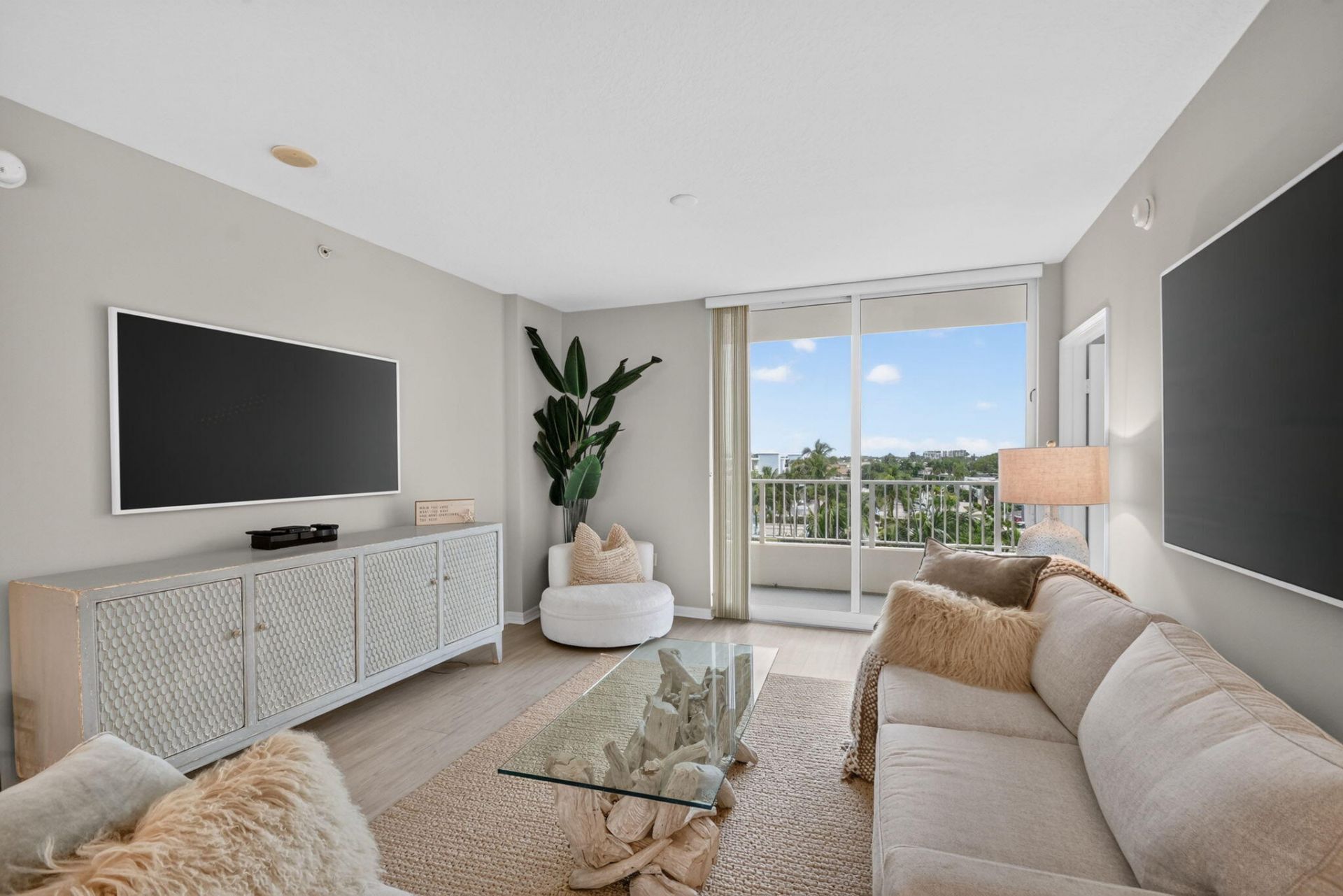 625 Casa Loma Boulevard, Unit 506, Boynton Beach, FL 33435 Photo