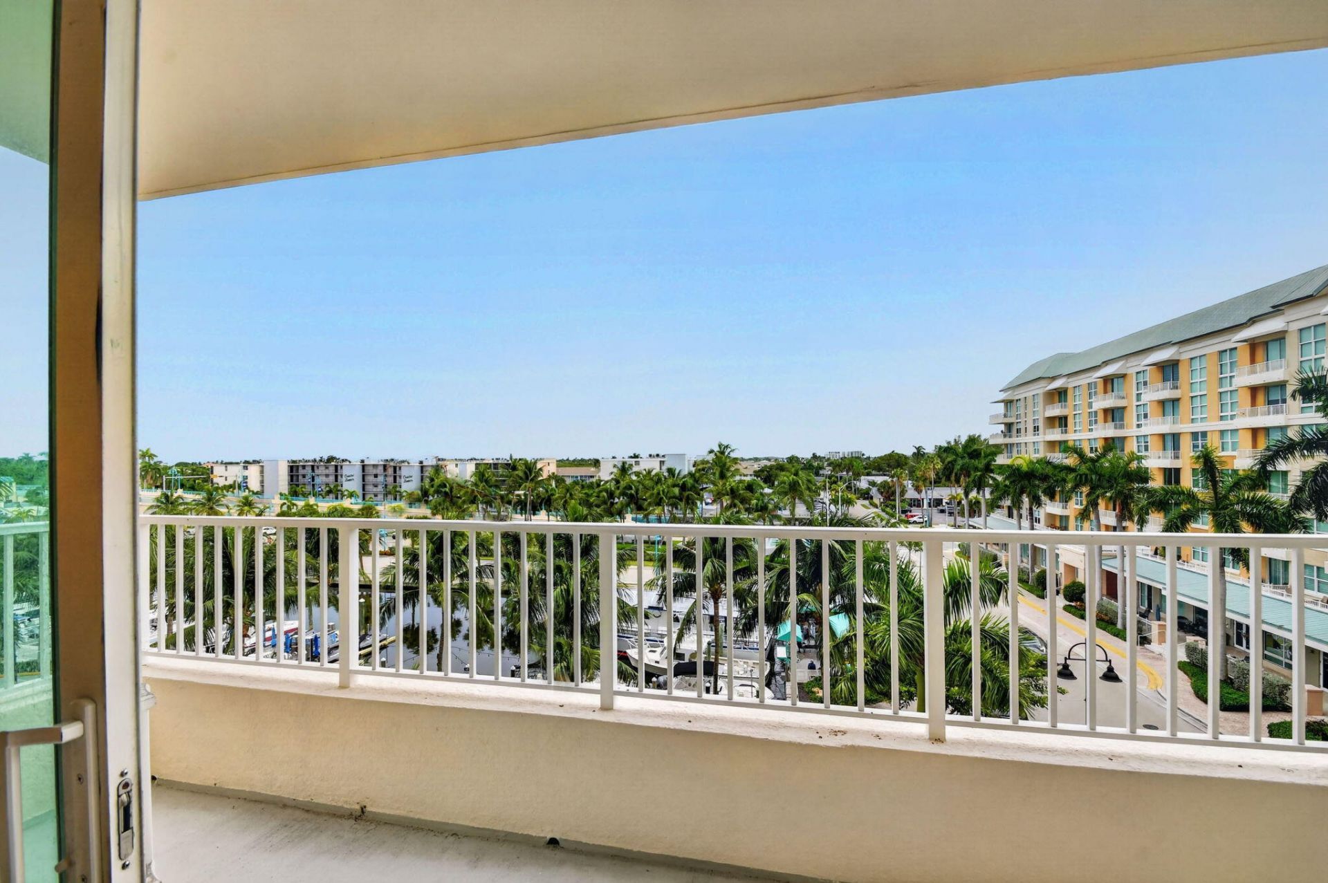 625 Casa Loma Boulevard, Unit 506, Boynton Beach, FL 33435 Photo