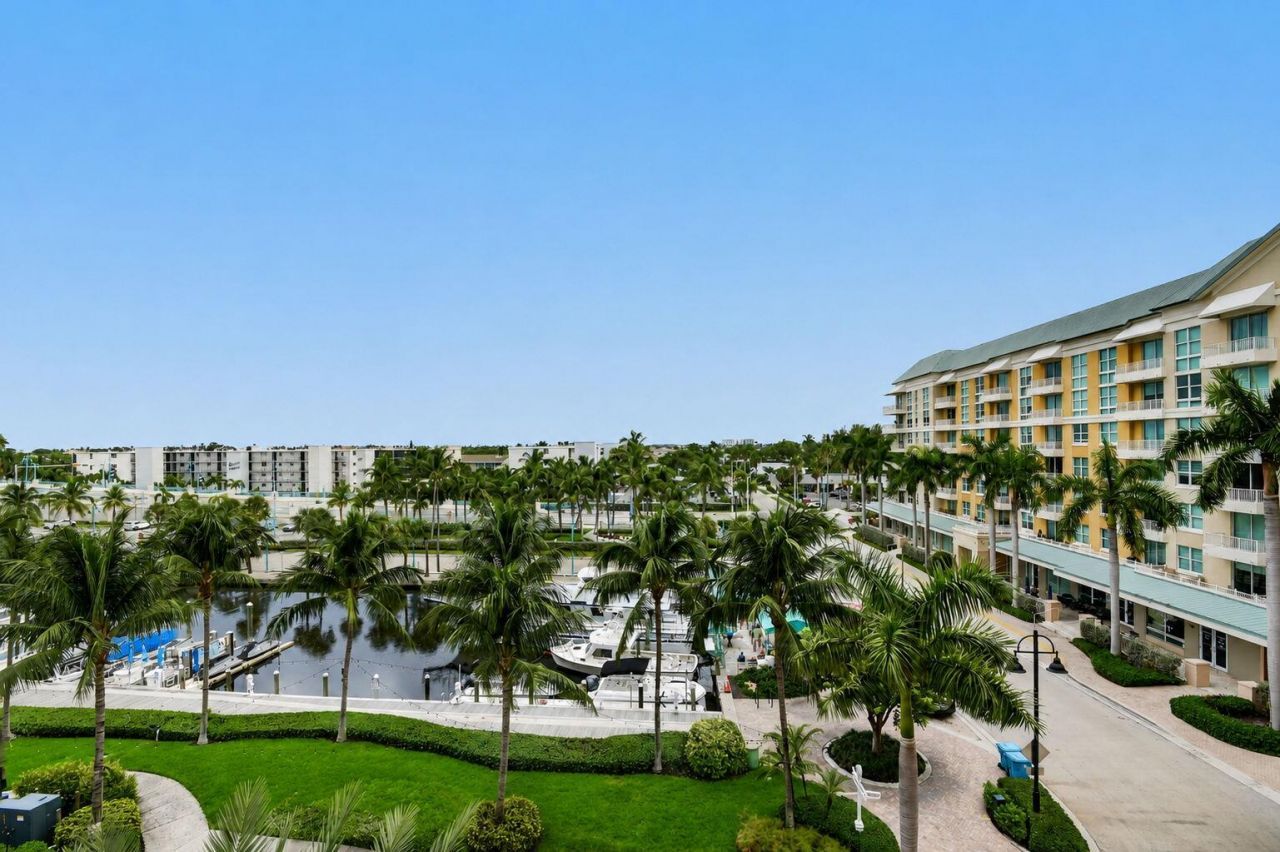 625 Casa Loma Boulevard, Unit 506, Boynton Beach, FL 33435 Photo