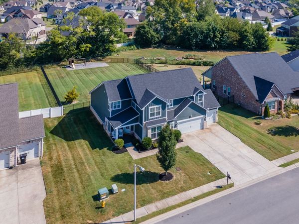 2516 Kingfisher Dr, Murfreesboro, TN 37128