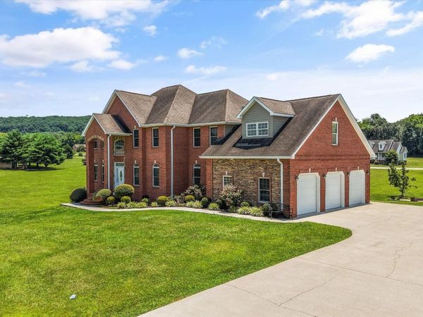 121 St James St , Sweetwater, TN 37874