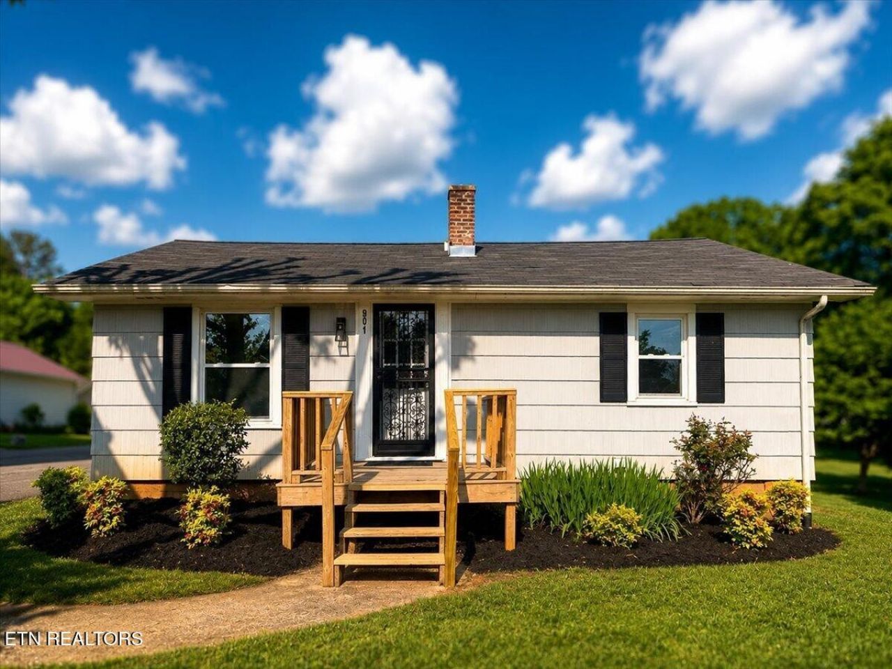901 Mayes Ave , Sweetwater, TN 37874 Main Photo