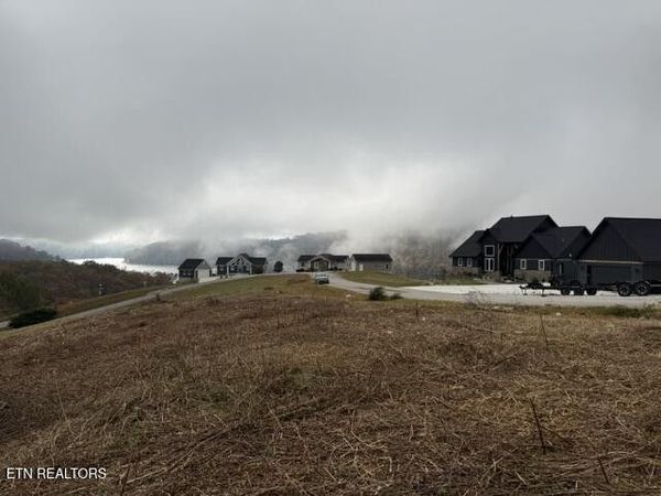 64 Pinnacle Lane , Unit 64, La Follette, TN 37766