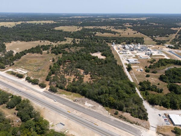 7604 N US Highway 77 Highway, La Grange, TX 78945