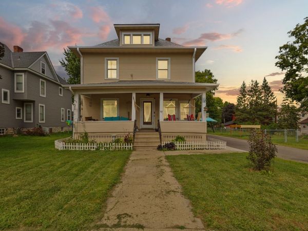 422 1st Street NW, Faribault, MN 55021