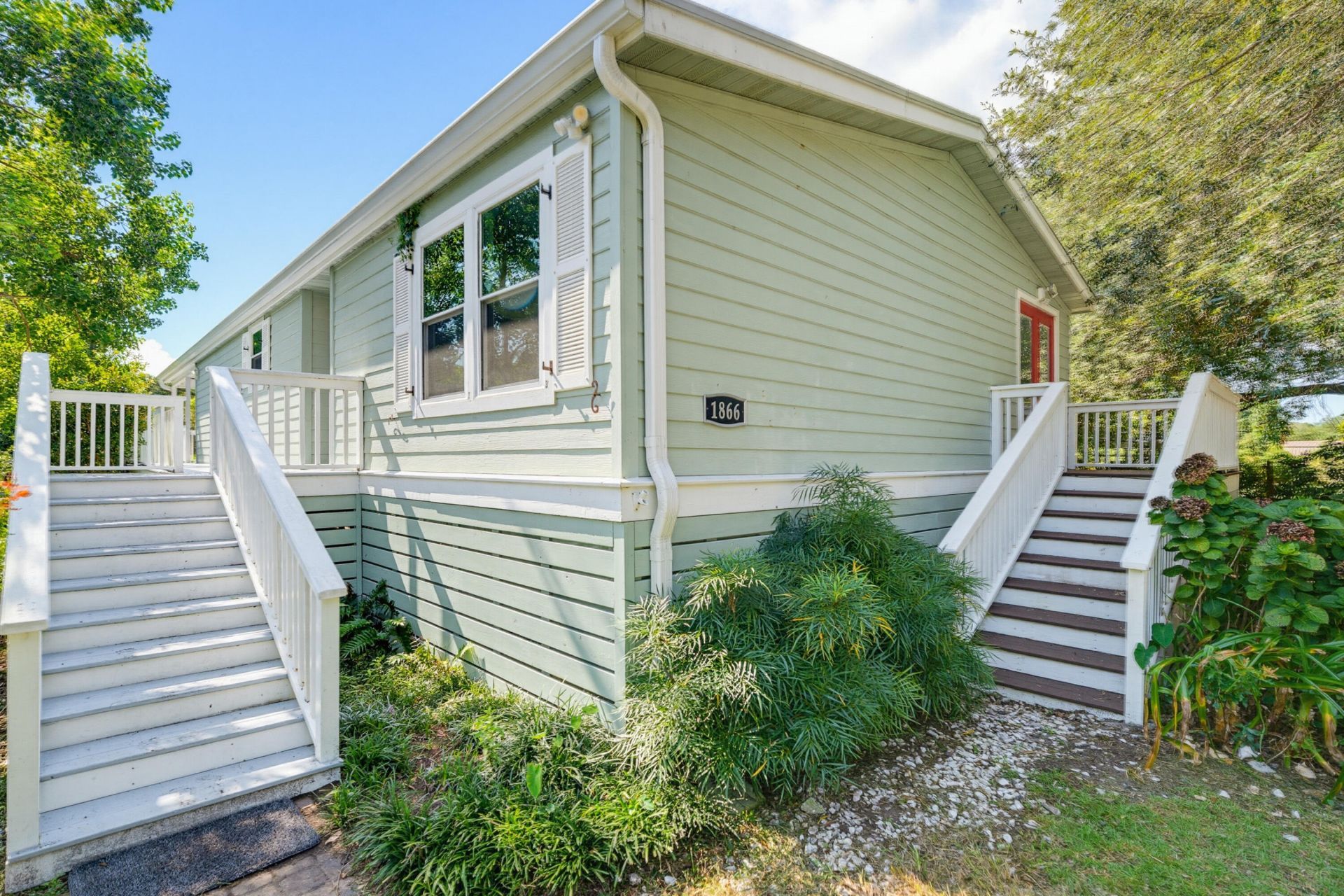 1866 Sea Island Parkway Photo 11