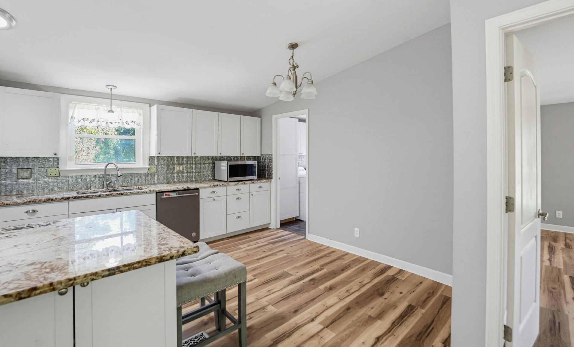 1866 Sea Island Parkway Photo 21