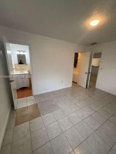 8835 SW 27th St, Miami, FL 33165 Photo