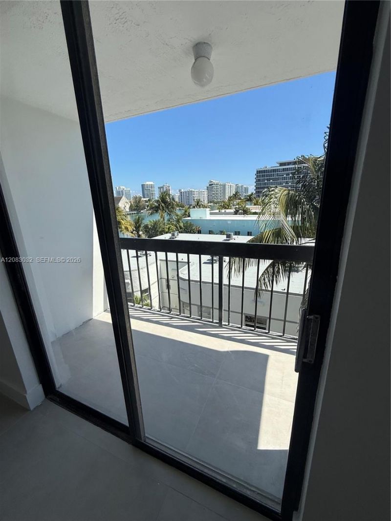 6937 Bay Dr , Unit 510, Miami Beach, FL 33141 Photo