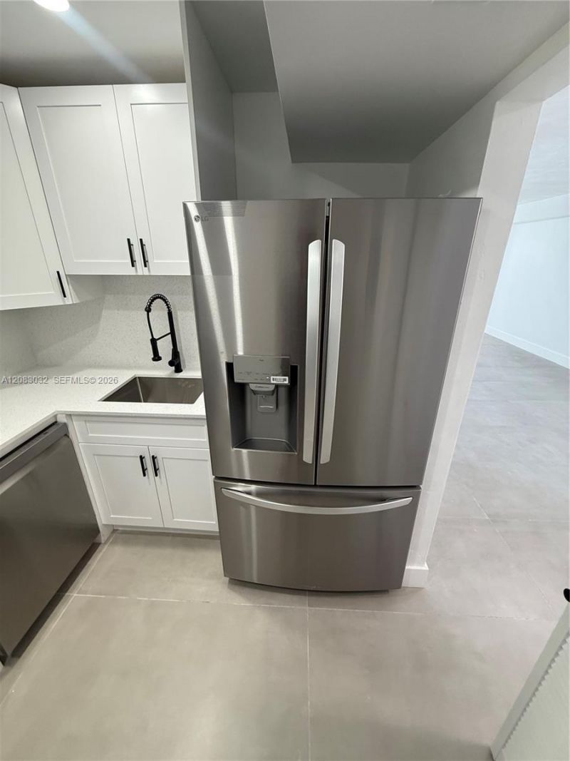 6937 Bay Dr , Unit 510, Miami Beach, FL 33141 Photo