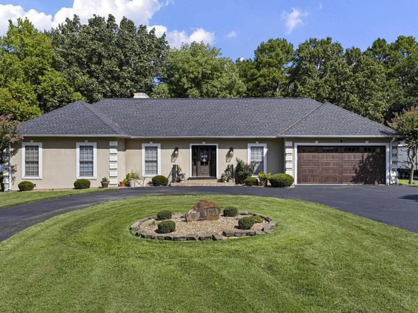 107 Pine Shore Ln , Russellville, AR 72802