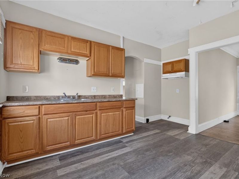 3599 E 146th Street, Cleveland, OH 44120 Photo 31