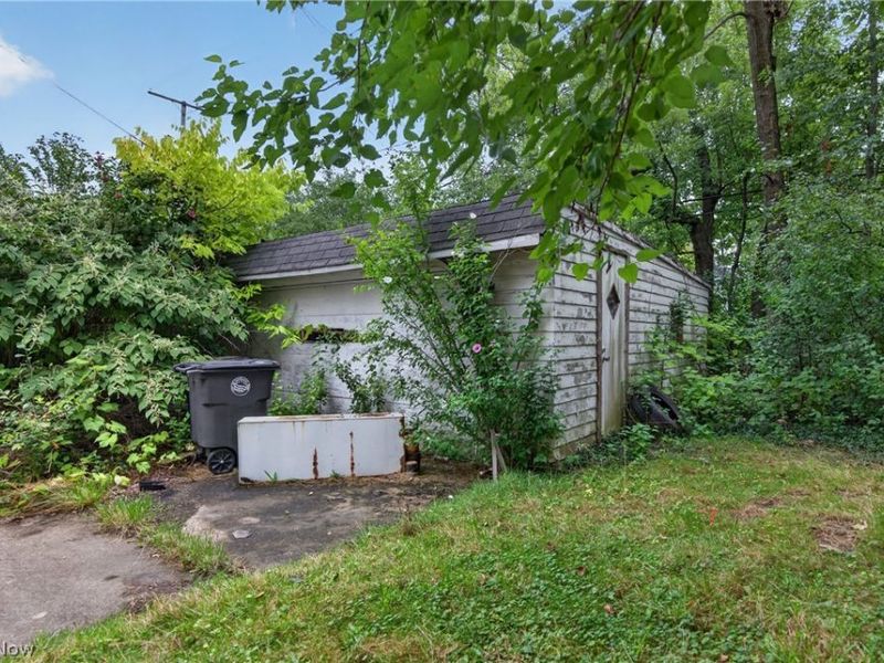 3599 E 146th Street, Cleveland, OH 44120 Photo 4